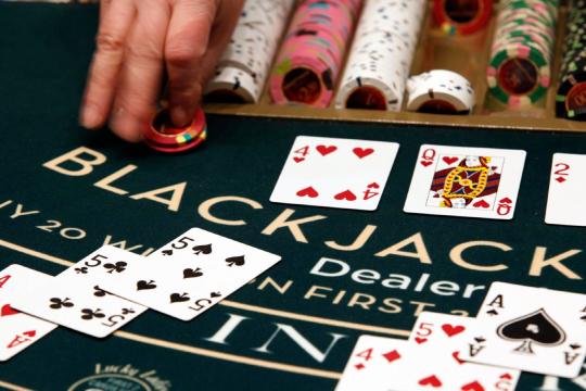 Top 13 cách chơi Blackjack tỉ lệ thắng cao ngay tại bàn